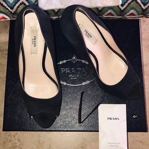 PRADA CAMOSCIO CHIC 37 SUEDE PEEP PUMPS Gold plate